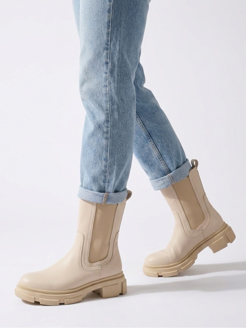 Yetier beige, mid-calf Chelsea lug boots